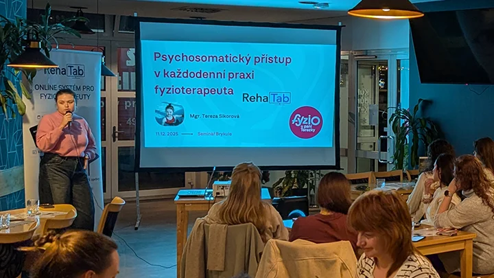 Tereza Sikorová vedie psychosomatický workshop